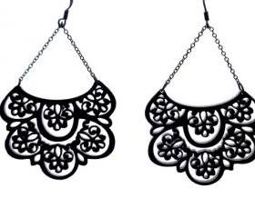 French Lace - Romantic chandelier earrings